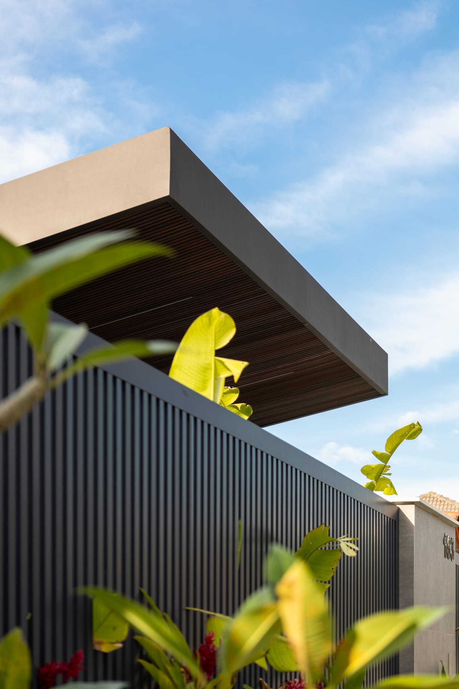 Casa Guaimbé — projeto residencial publicado em ArchDaily Brasil e Revista Casa Sul, pela Saia Arquitetura