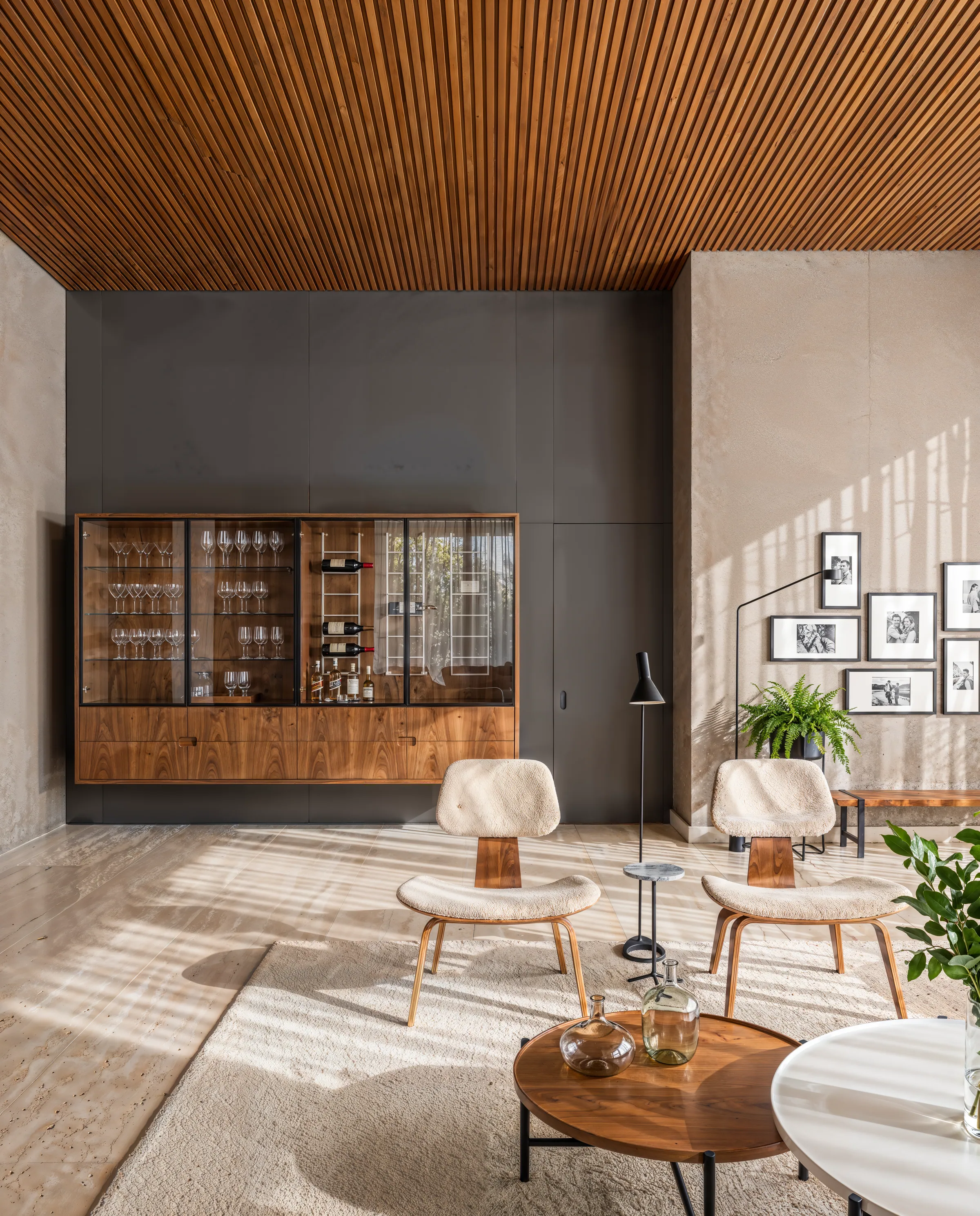 Casa Jatobá — Interiores — Curitiba, PR